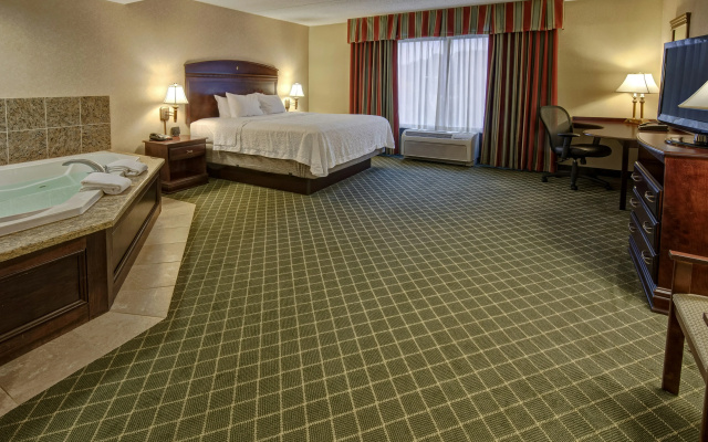 photo 3 of Hampton Inn Cambridge