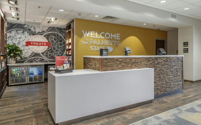 photo 2 of Hampton Inn Camden
