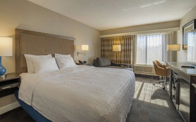 photo 3 of Hampton Inn Carlstadt at The Meadowlands