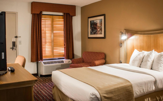 photo 5 of Quality Inn Chapel Hill