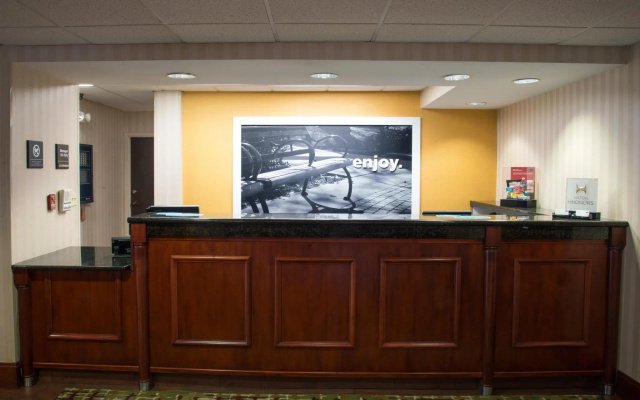 photo 2 of Hampton Inn Charleston-Downtown