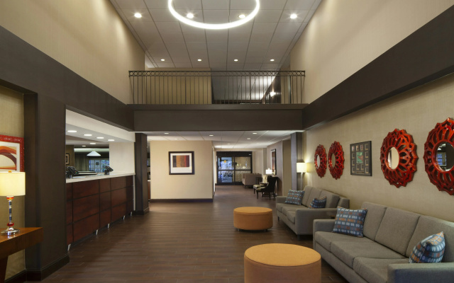 photo 2 of Hampton Inn Charleston-Southridge