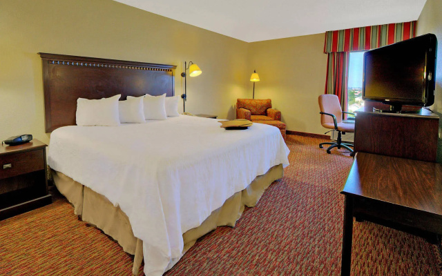 photo 3 of Hampton Inn Charlotte - University Place
