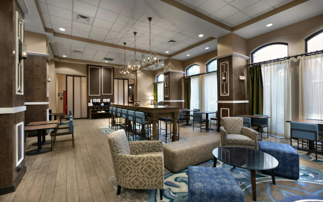 photo 2 of Hampton Inn Charlotte-Belmont at Montcross