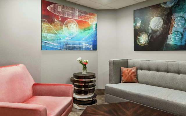 photo 2 of Hampton Inn Chicago-O'Hare International Airport