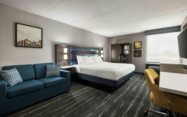 photo 5 of Hampton Inn Chicago-O'Hare International Airport