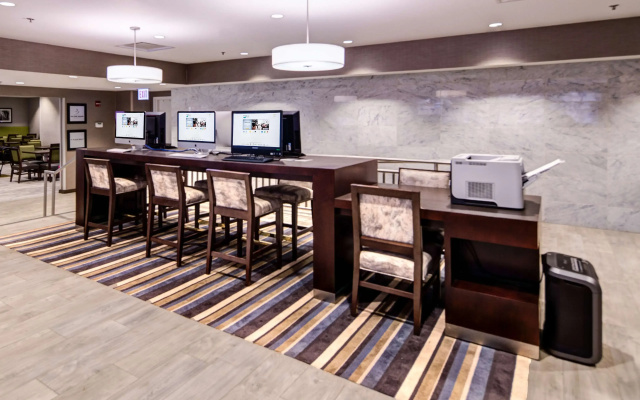 photo 3 of Hampton Inn Chicago Downtown/Magnificent Mile