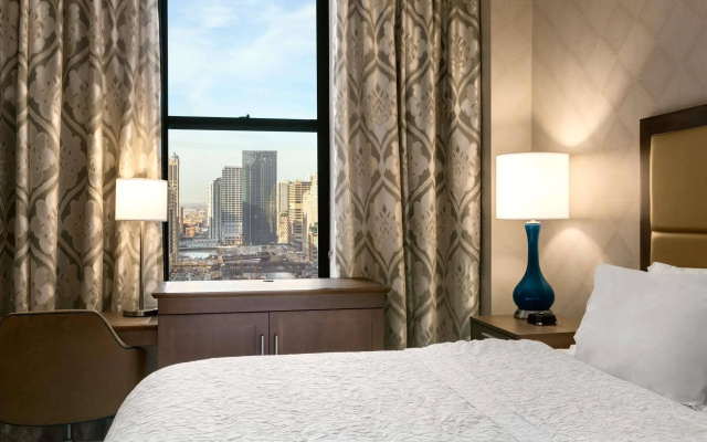 photo 4 of Hampton Inn Chicago Downtown/N Loop/Michigan Ave