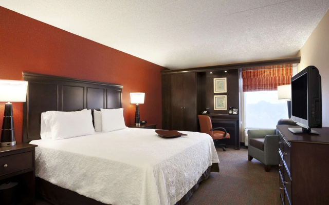 photo 4 of Hampton Inn by Hilton Chicago-Midway Airport