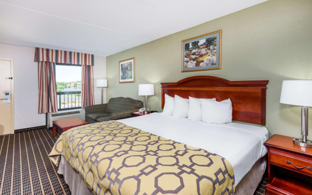 photo 5 of Baymont by Wyndham Clarksville Northeast