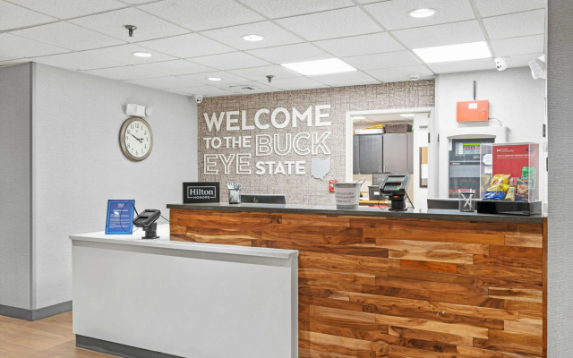 photo 2 of Hampton Inn Cleveland-Westlake