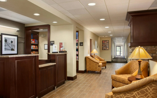 photo 2 of Hampton Inn Cleveland-Solon