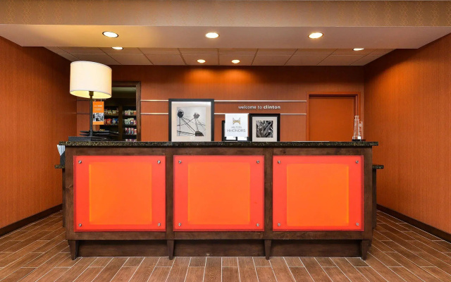 photo 2 of Hampton Inn Clinton, IA