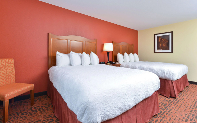 photo 5 of Hampton Inn Clinton, IA