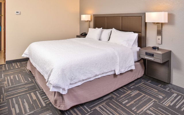 photo 2 of Hampton Inn Orlando at Universal Studios