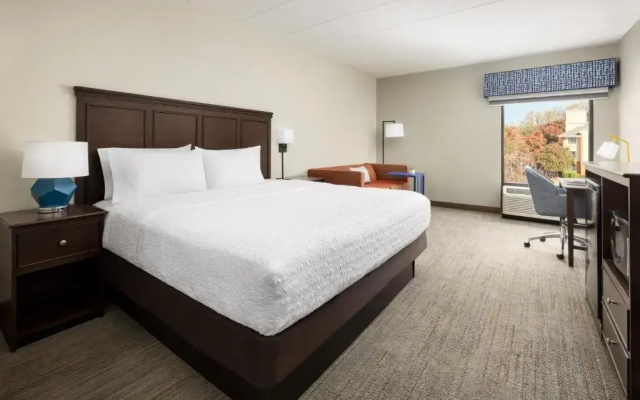photo 2 of Hampton Inn Columbia