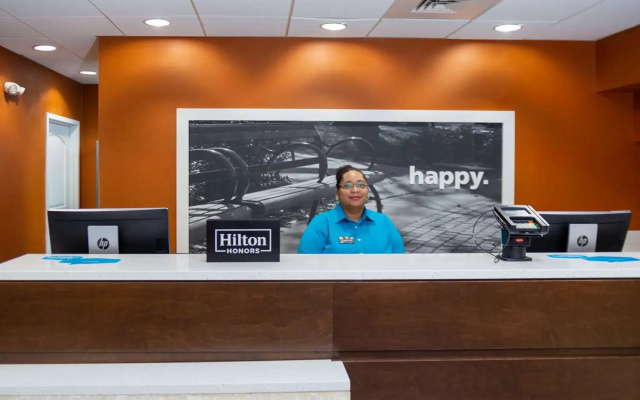 photo 2 of Hampton Inn Columbia I-26/Harbison Blvd.