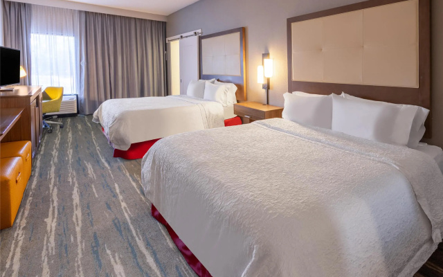 photo 2 of Hampton Inn Commerce
