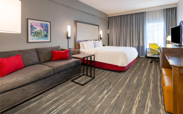 photo 3 of Hampton Inn Commerce