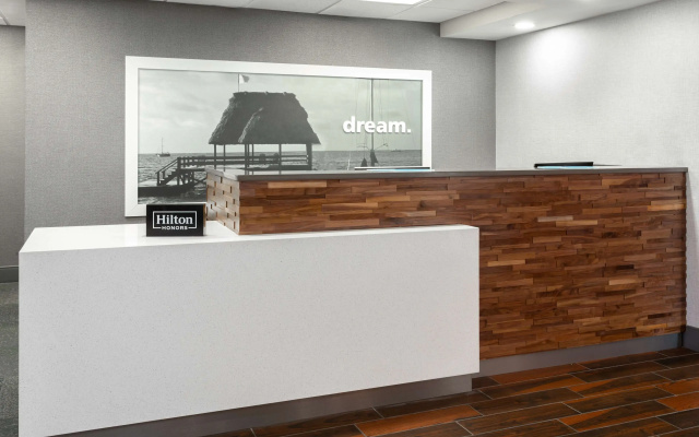 photo 2 of Hampton Inn Ft. Lauderdale-Commercial Blvd.