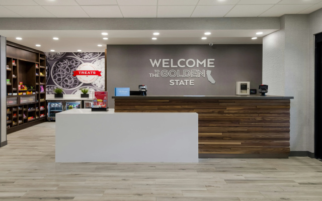 photo 2 of Hampton Inn Concord