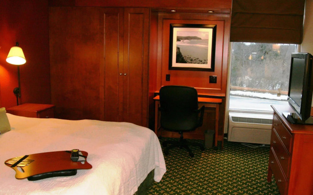 photo 4 of Hampton Inn by Hilton Concord/Bow
