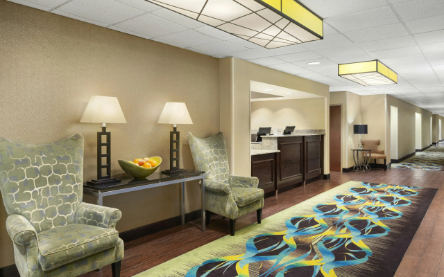 photo 2 of Hampton Inn Dallas-Irving-Las Colinas