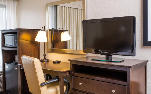 photo 4 of Hampton Inn Dallas-Irving-Las Colinas