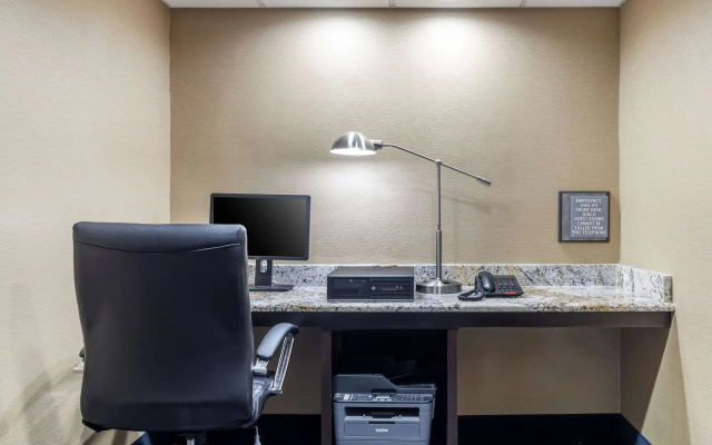 photo 3 of Comfort Inn Dallas North Love Field Airport