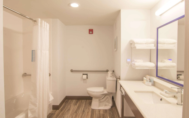 photo 3 of Hampton Inn Dayton/Huber Heights