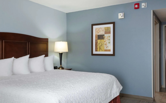 photo 3 of Hampton Inn Denver-International Airport