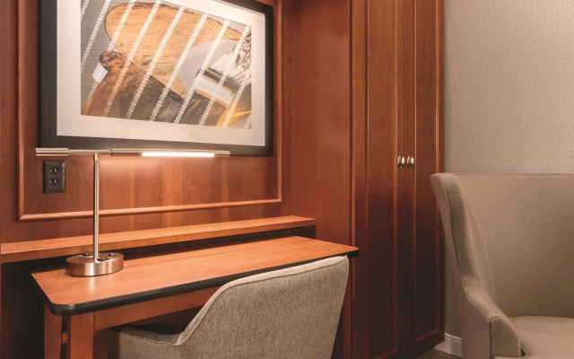 photo 3 of Hampton Inn Des Moines-Airport