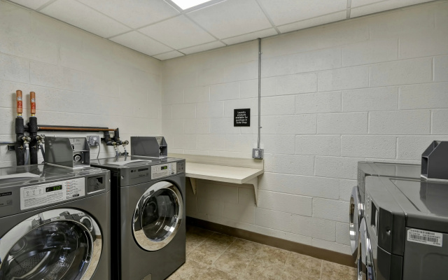 photo 5 of Hampton Inn Detroit/Madison Heights/South Troy