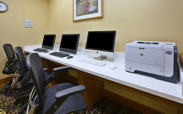 photo 3 of Hampton Inn Commerce Novi