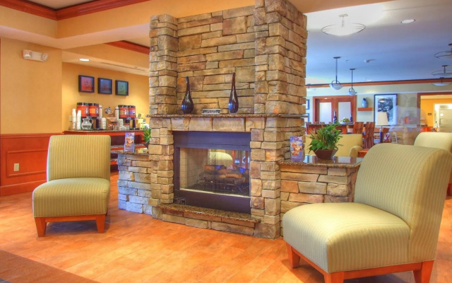 photo 2 of Hampton Inn Detroit/Utica-Shelby Township