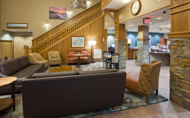 photo 2 of Hampton Inn Duluth Canal Park