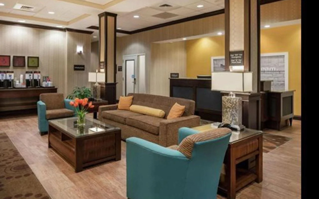 photo 2 of Hampton Inn Farmington
