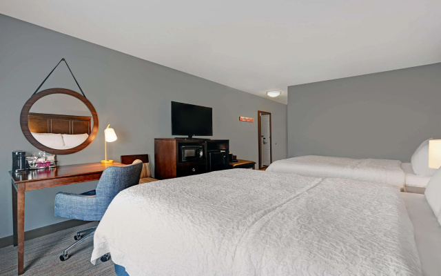 photo 3 of Hampton Inn Farmington