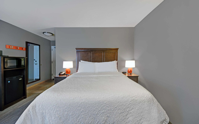 photo 5 of Hampton Inn Farmington