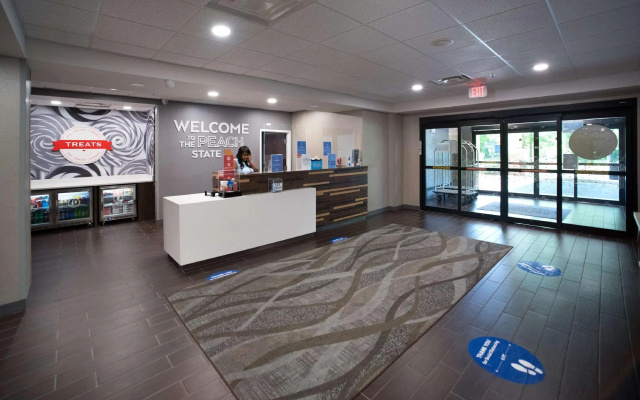 photo 2 of Hampton Inn Atlanta/Fayetteville