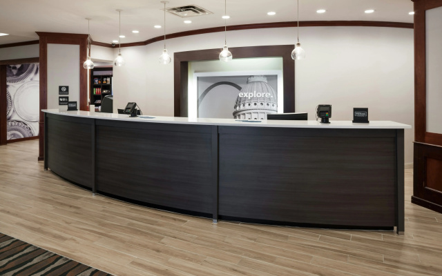 photo 2 of Hampton Inn St. Louis-Downtown (At the Gateway Arch)