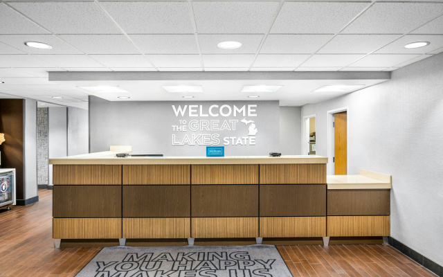 photo 2 of Hampton Inn Grand Rapids-North