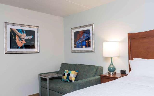 photo 4 of Hampton Inn Grand Rapids-North