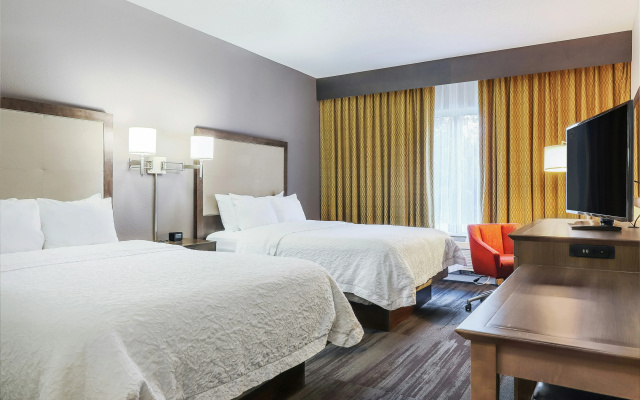 photo 2 of Hampton Inn Heath-Newark