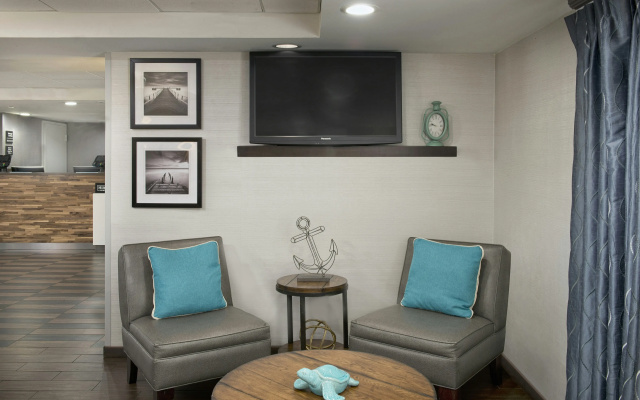 photo 2 of Hampton Inn Hilton Head