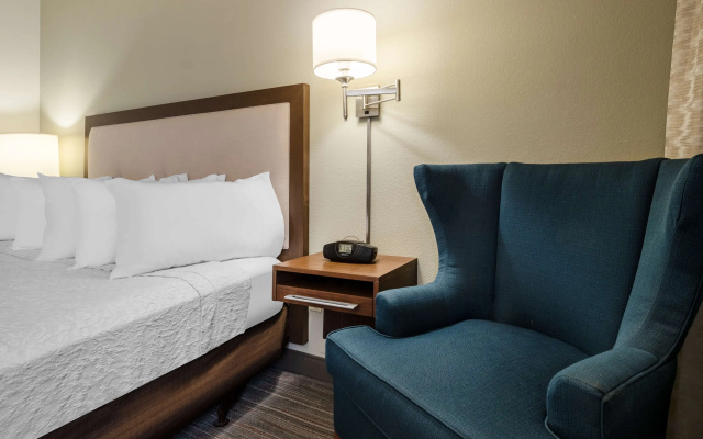 photo 5 of Hampton Inn by Hilton Irvine East - Lake Forest