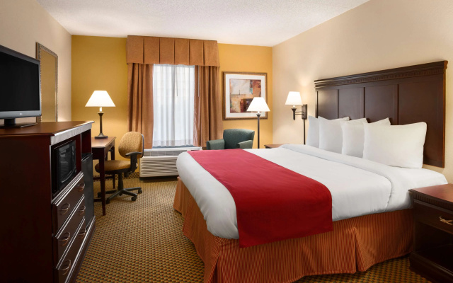 photo 3 of Wingate by Wyndham Jacksonville FL