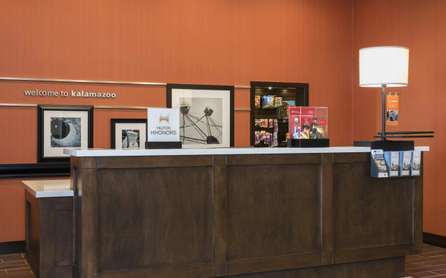 photo 2 of Hampton Inn Kalamazoo