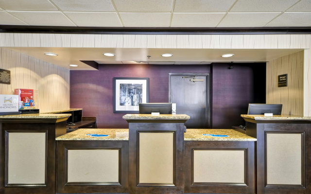 photo 3 of Hampton Inn Kansas City-Airport