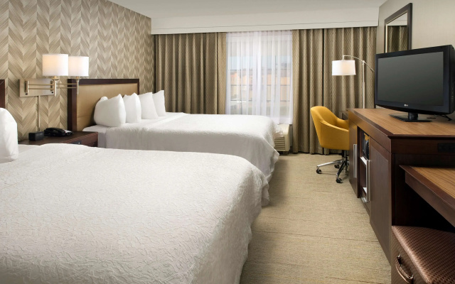 photo 5 of Hampton Inn Kansas City The Legends